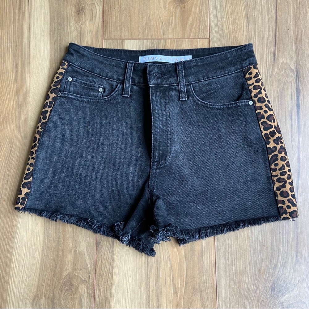 TINSELTOWN Black High Waist Denim Shorts Leopard 5